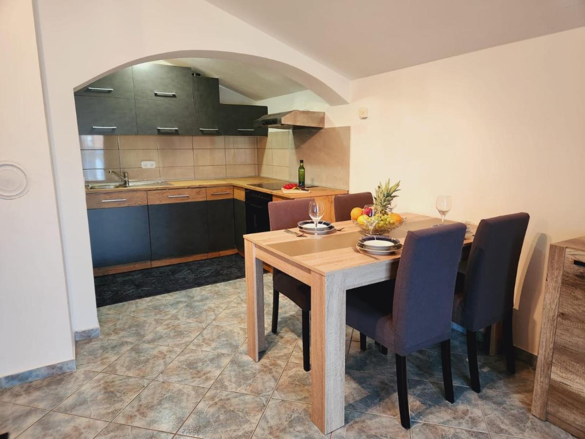 Nova Vas  Apartments Pranjic With Pool מראה חיצוני תמונה
